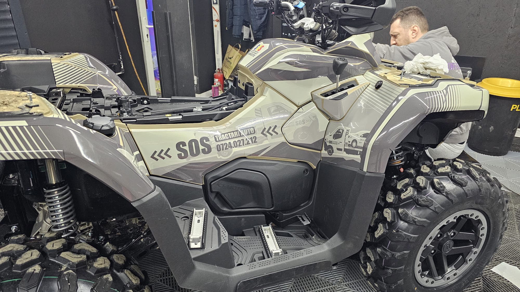 ATV personalizat cu grafică și branding de CISKO AutoDesign